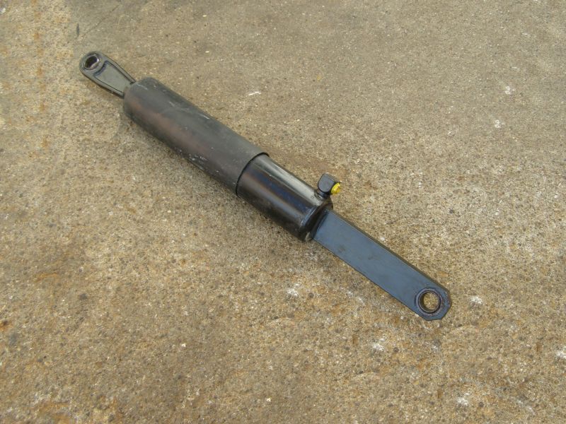 Siłownik domykający do AMY