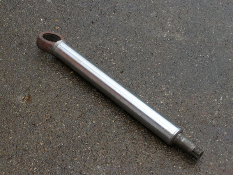 Tłoczysko 55x530 z uchem