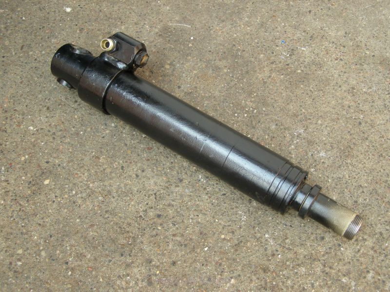 Siłownik dł. 390 mm
